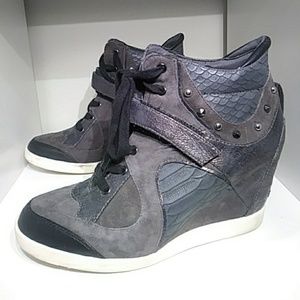 GUESS Wedge sneakers booties